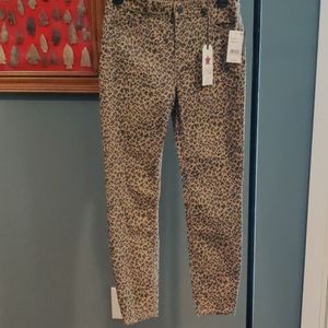 Women's high-rised jeans